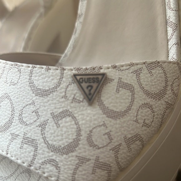 They are in great condition, Worn once for pictures and never worn again. - Picture 2 of 3